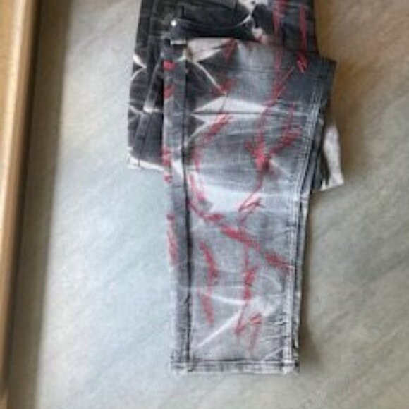 Black Distressed Jeans with Red Stitched Accents Men's 36 NWT - Picture 6 of 10
